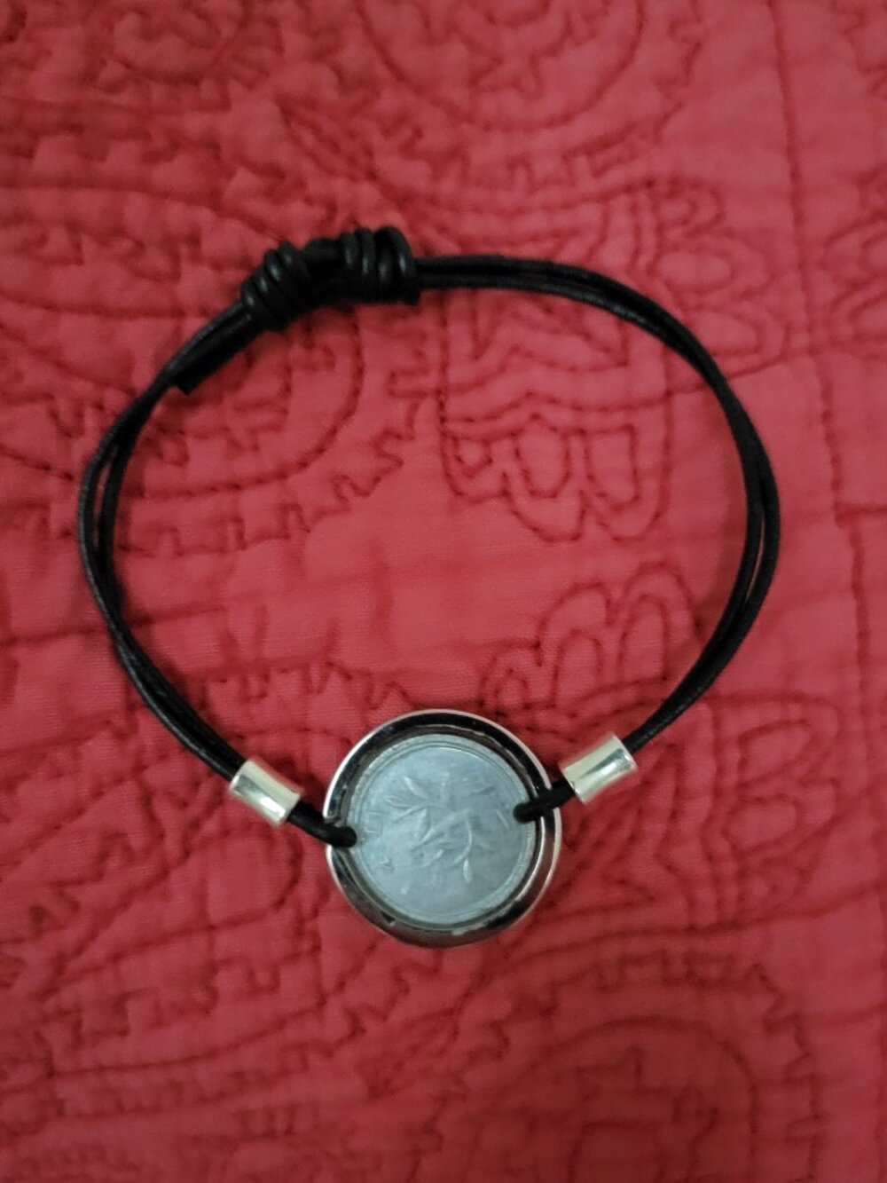 1992 Japanese 1 Yen Coin Resin Coated Handcrafted Bracelet - Unique Minimalist - Picture 6 of 10